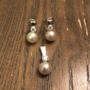 Majorica pearls necklace charm and earrings